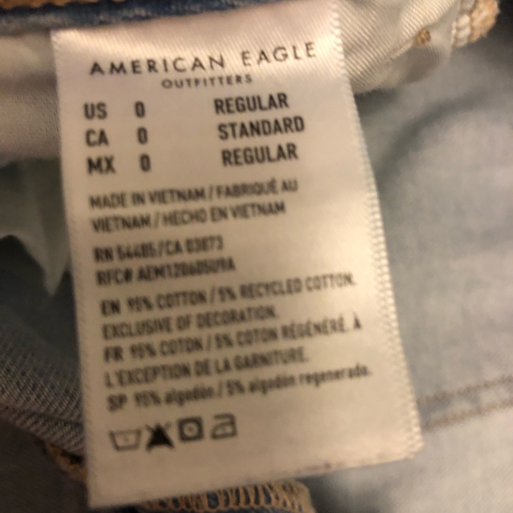 American Eagle Tom Girl Jeans. - Picture 5 of 5